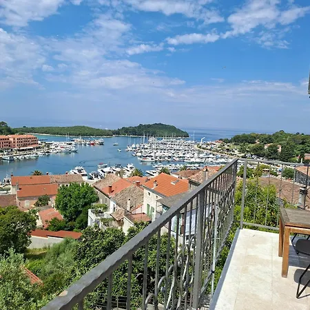 Marina View Old Town Apartment *